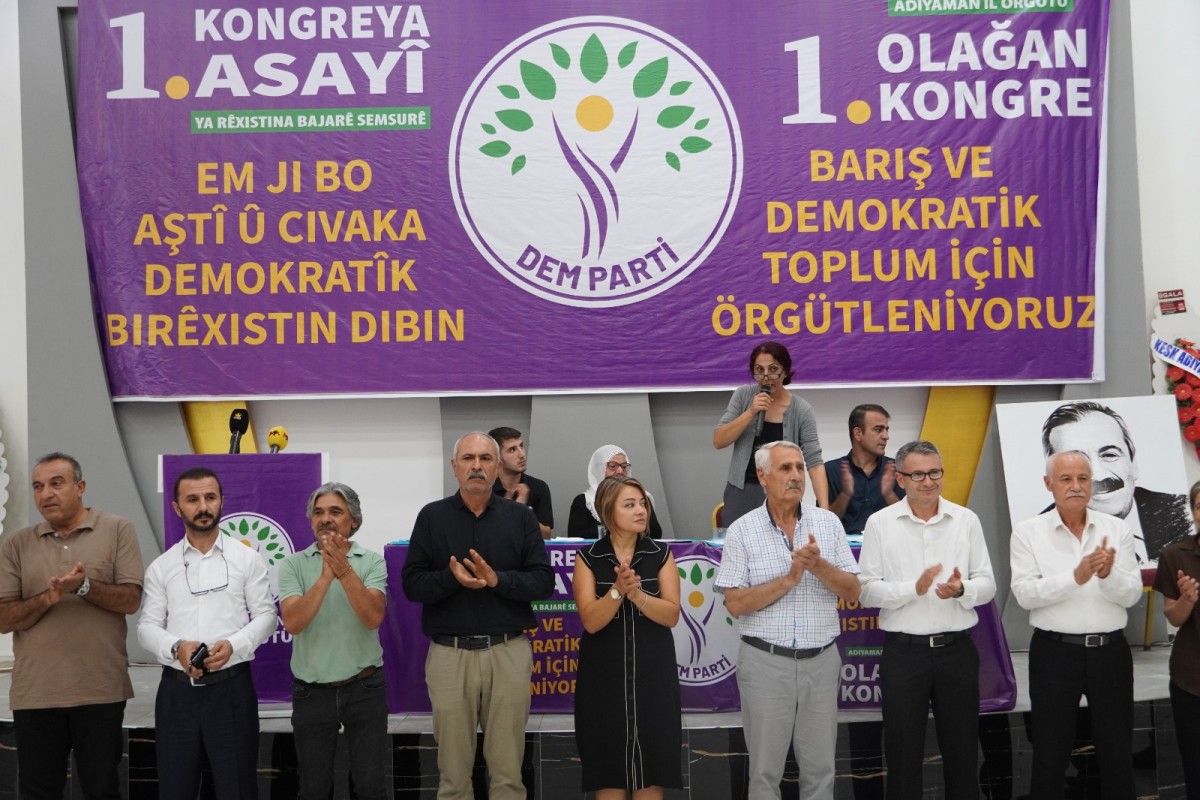 DEM Parti Adıyaman İl Eş Başkanları Memet Bayır ve Gönül Şahin Oldu  - Videolu Haber