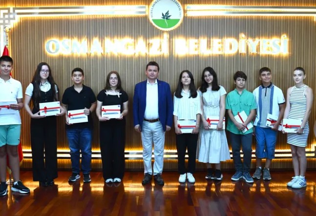 Dijital Eğitimle Gelen Zafer: Osmangazi’nin Gençleri Sınavlarda Parladı