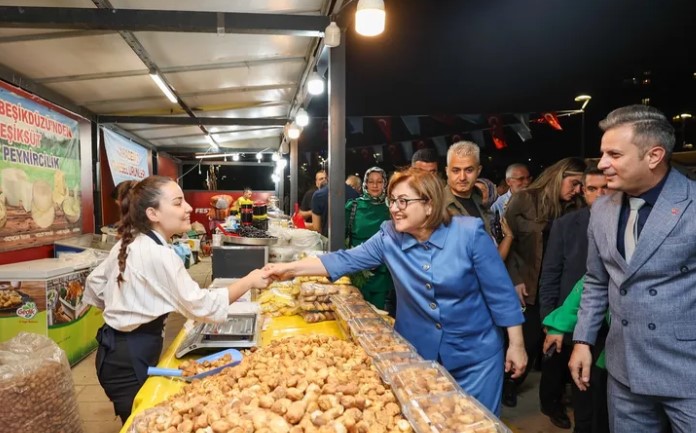 Gazi Şehirliler, Hemşehri Dernekleri Festivali’ne Akın Etti