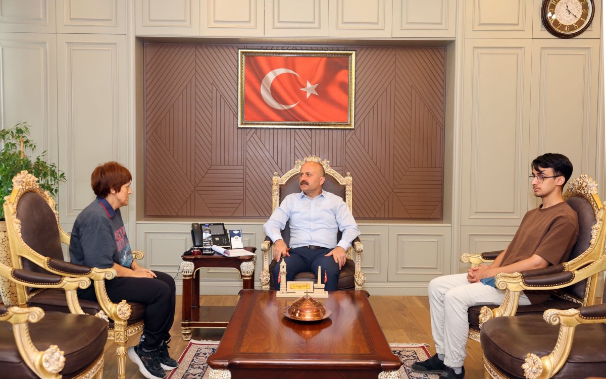 Vali Varol’dan Gönül Köprüsü: Halk Buluşmalarıyla Çözüm Odaklı Hizmet